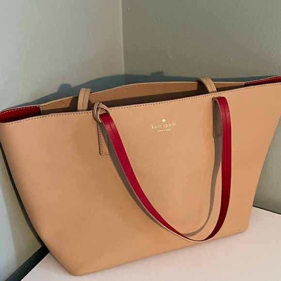 Kate Spade Tote - Picture 2 of 2
